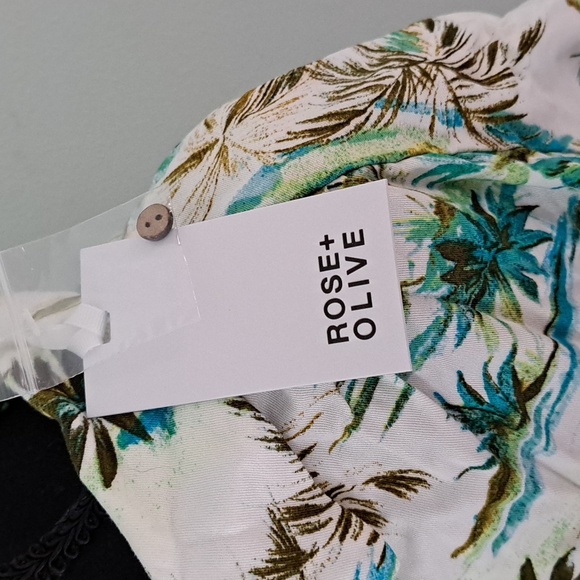 ROSE AND OLIVE tropical print short sleeve shirt with knot at waist, Size L - Picture 7 of 9